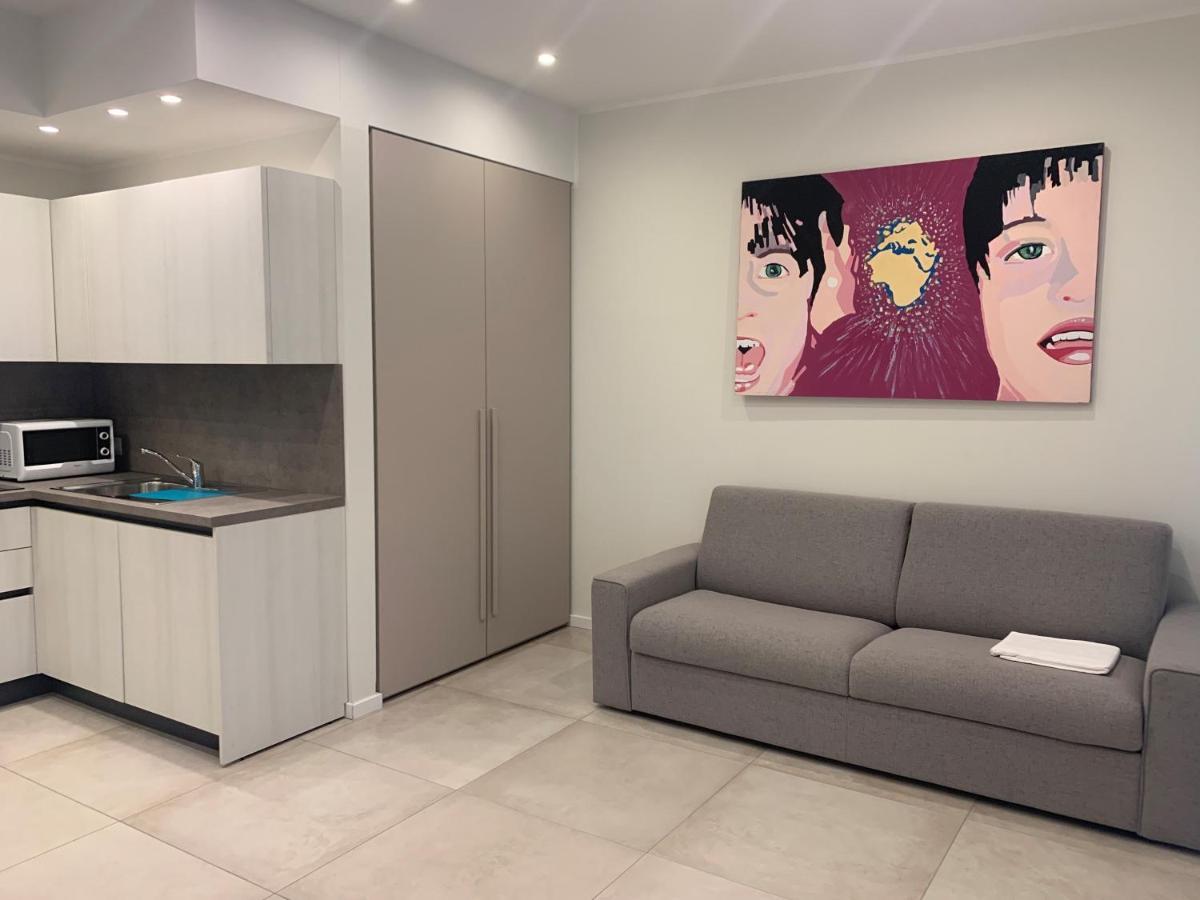 Casa Vacanze Residence Ideale Suites And Apartments 阿拉西奥 外观 照片