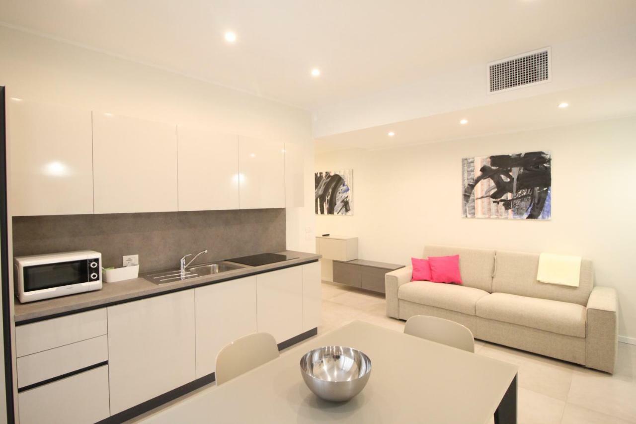 Casa Vacanze Residence Ideale Suites And Apartments 阿拉西奥 外观 照片